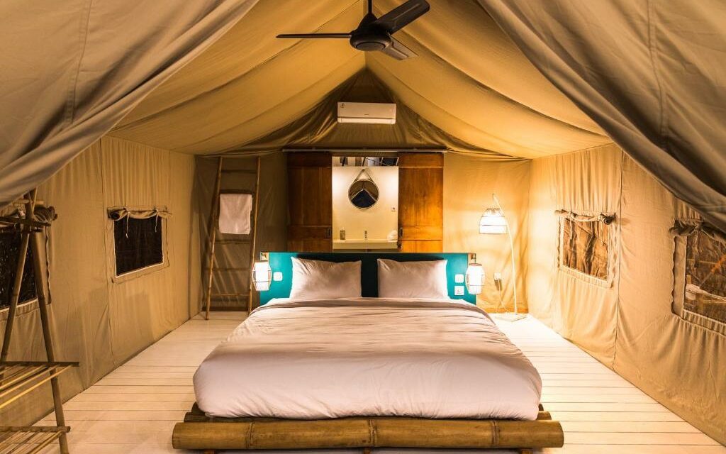 https://www.hotelperadulti.it/my_content/uploads/2023/02/Autentik-Penida-Glamping-letto-in-tenda-1024x640.jpeg