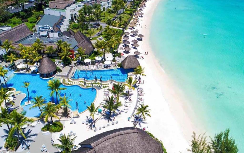 https://www.hotelperadulti.it/my_content/uploads/2023/05/Resort-Ambre-Maldive-veduta-aerea-1024x640.jpeg