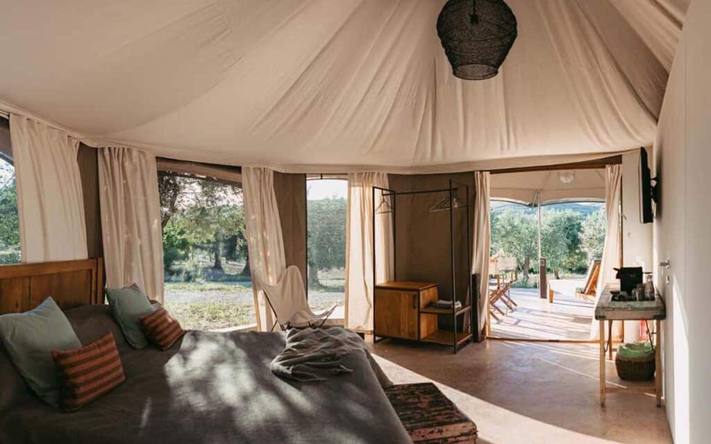 https://www.hotelperadulti.it/my_content/uploads/2023/11/IUTA-Glamping-and-Farm-1024x640.jpeg